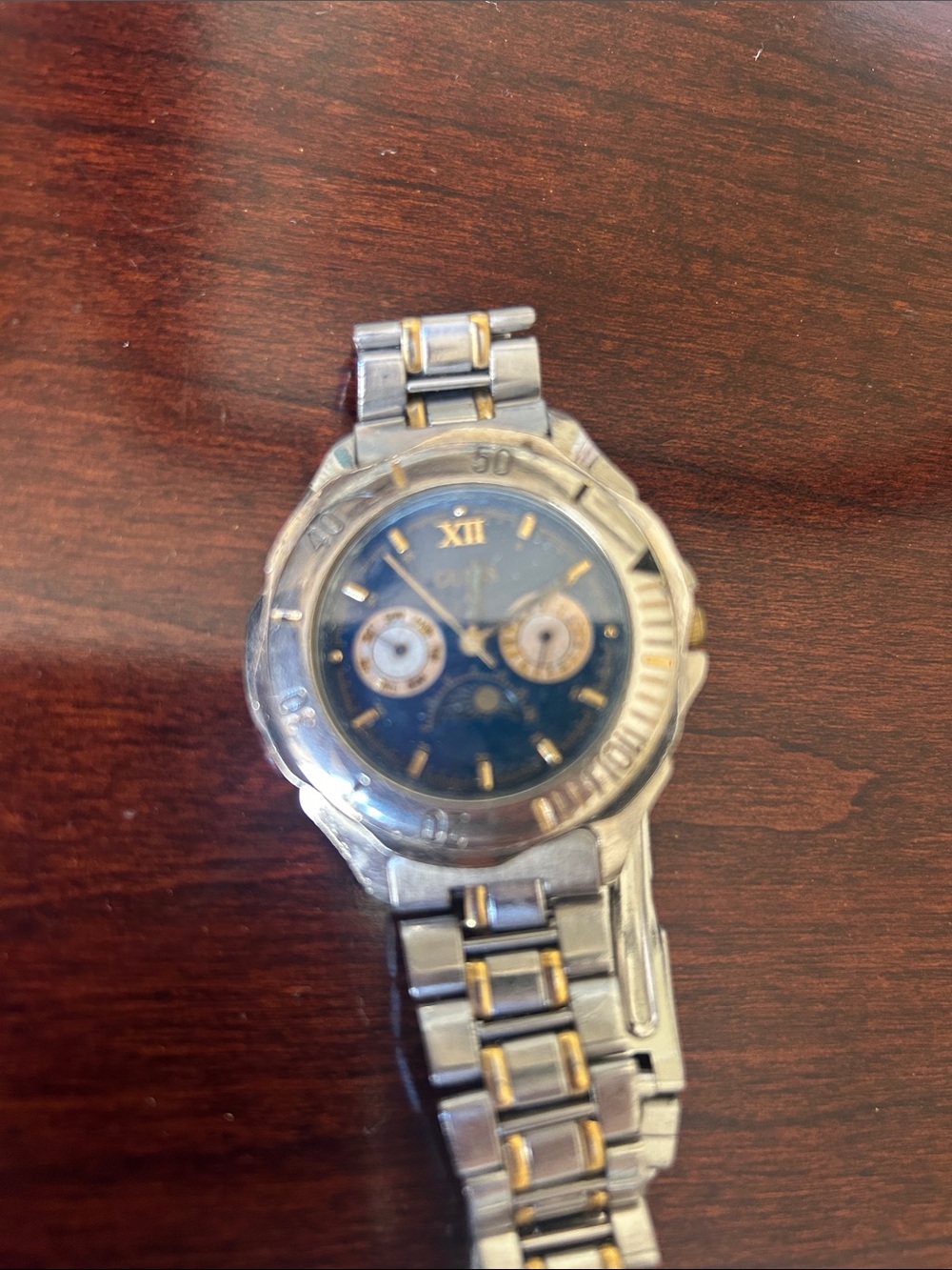 Men"s Guess watch